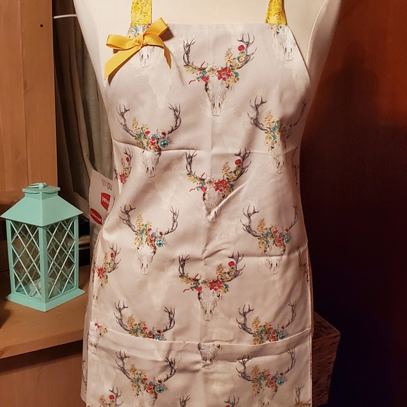 APRONS - Picture 9 of 16